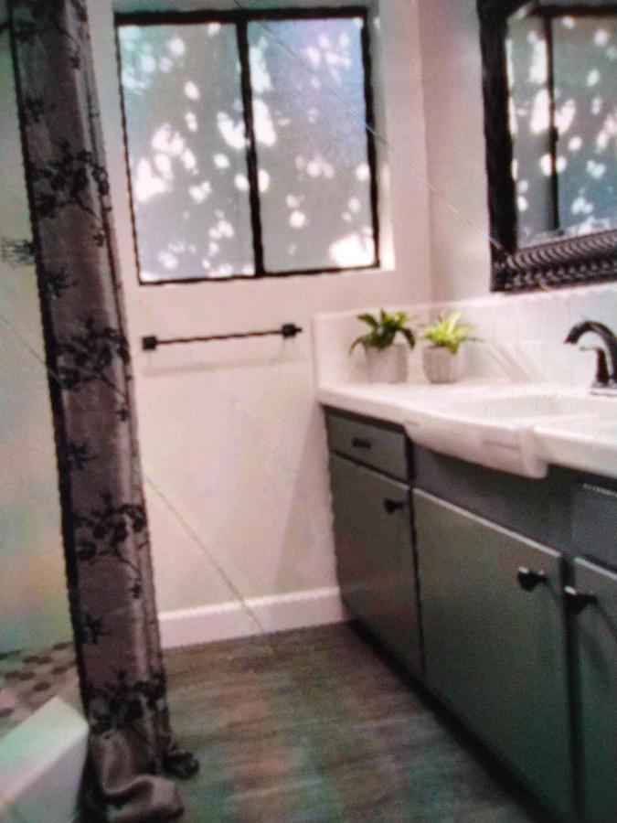 Séjour chez l'habitant 915 Burrell St *